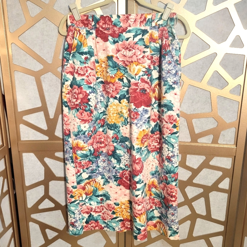 VINTAGE WILLOWBEND Floral Denim Pencil Skirt